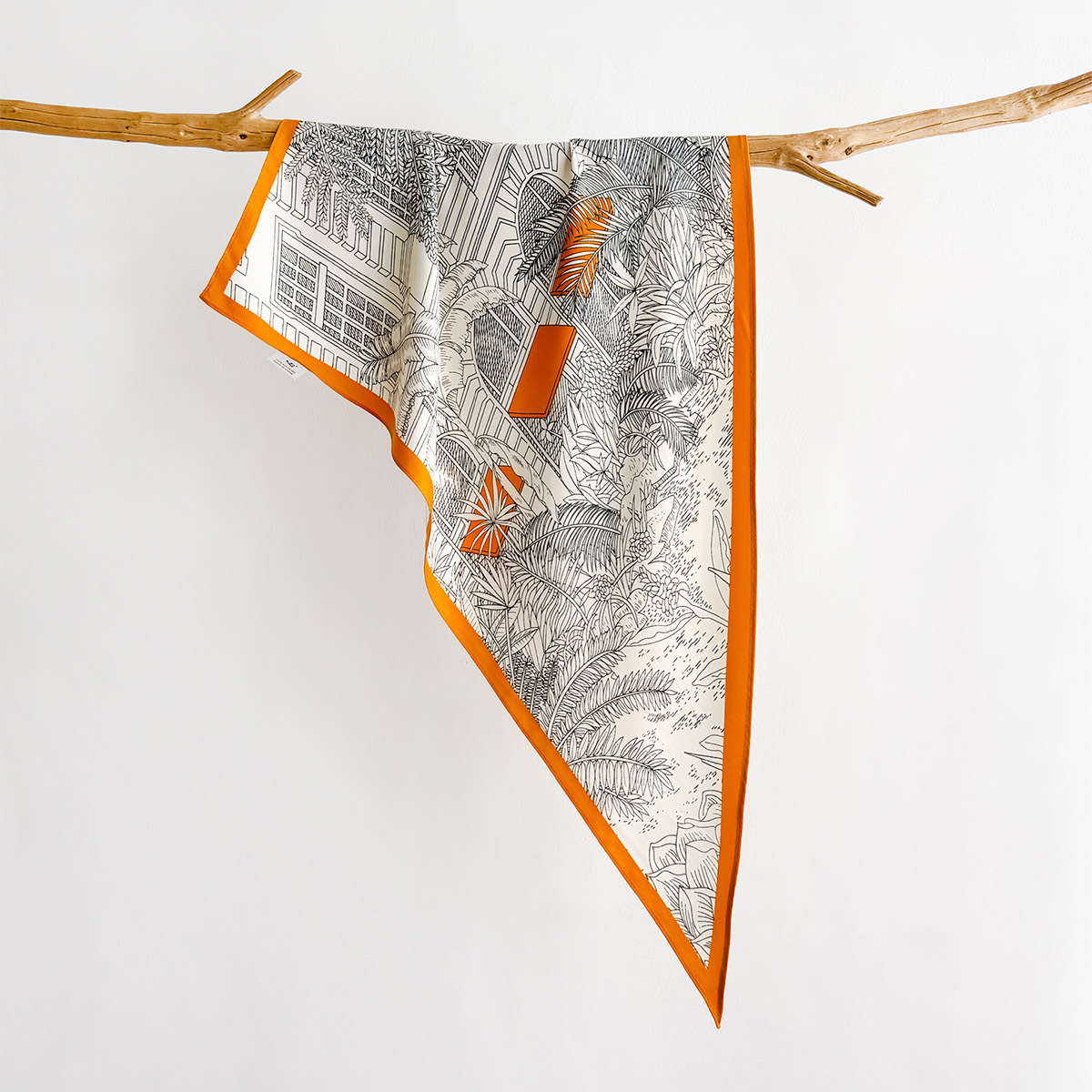 Trendy Bandana 100% Mulberry T - Ascot Neck Scarf 评论和价格